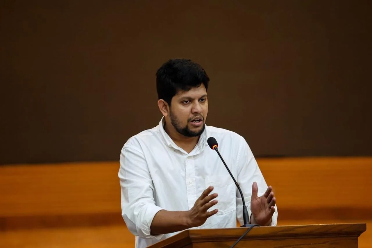দুঃখ প্রকাশ করলেন তথ্য ও সম্প্রচার উপদেষ্টা মাহফুজ আলম