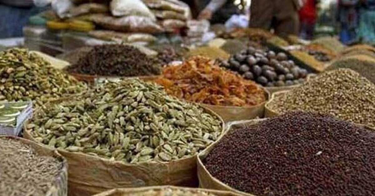 পেঁয়াজ-রসুনে স্বস্তি, জিরা-এলাচে আগুন