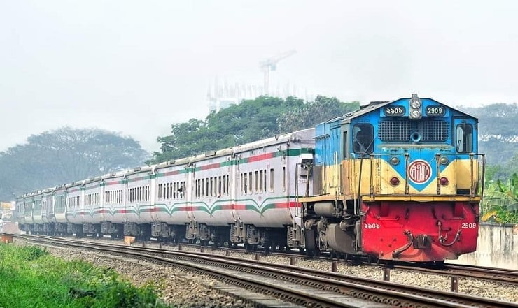 দুই ঘণ্টা পর সিলেটের রেল যোগাযোগ পুনরায় শুরু।