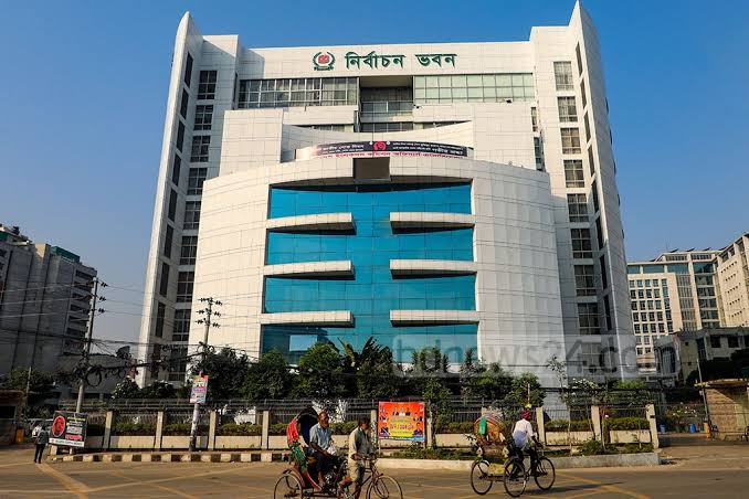 চার সচিব ও দুই প্রধান প্রকৌশলীকে নির্বাচন কমিশনের জরুরি চিঠি। 