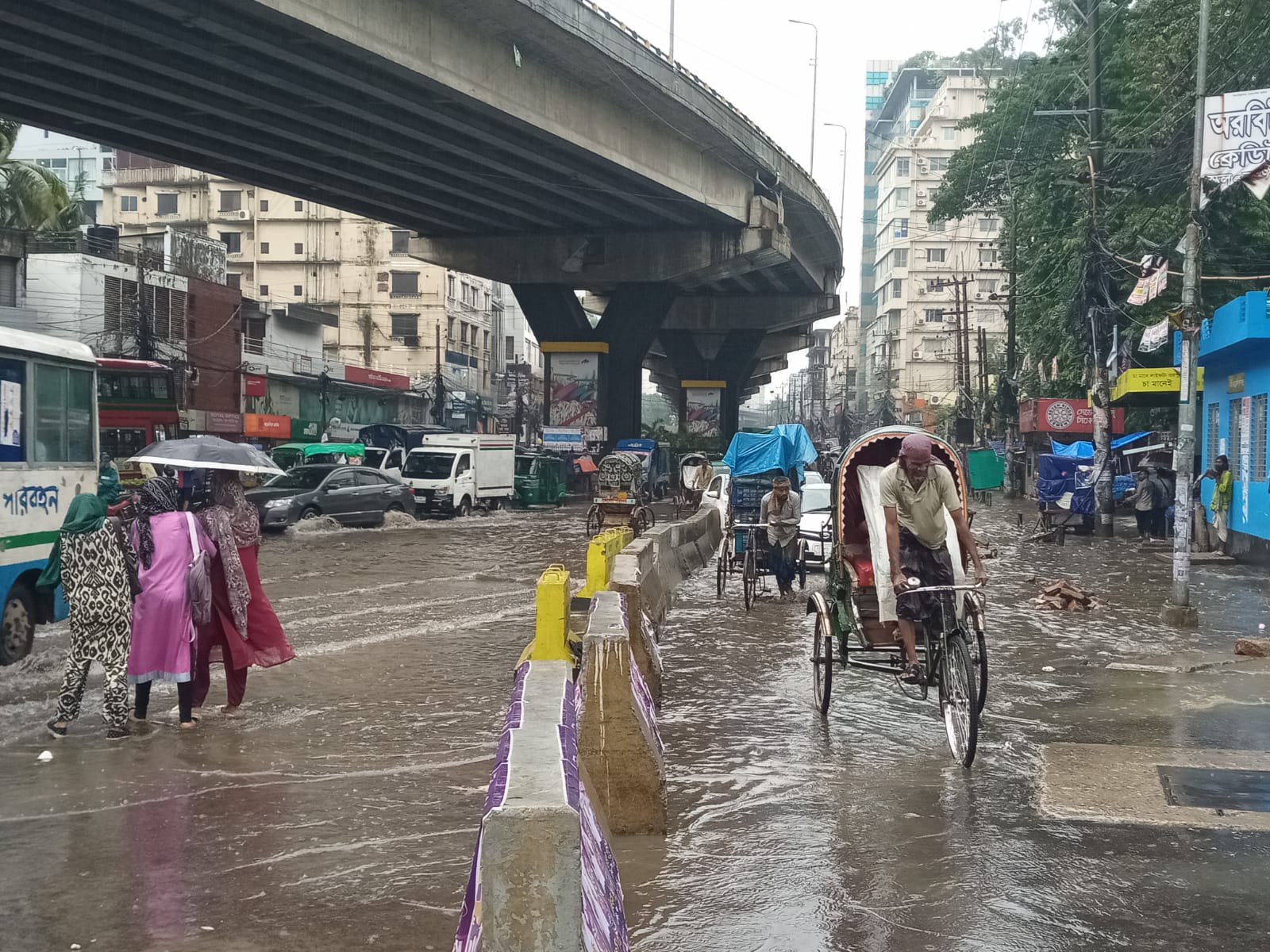 বর্ষা এলেই চট্টগ্রামের নগরবাসীর দুর্ভোগ: জলাবদ্ধতার শেষ কোথায়?