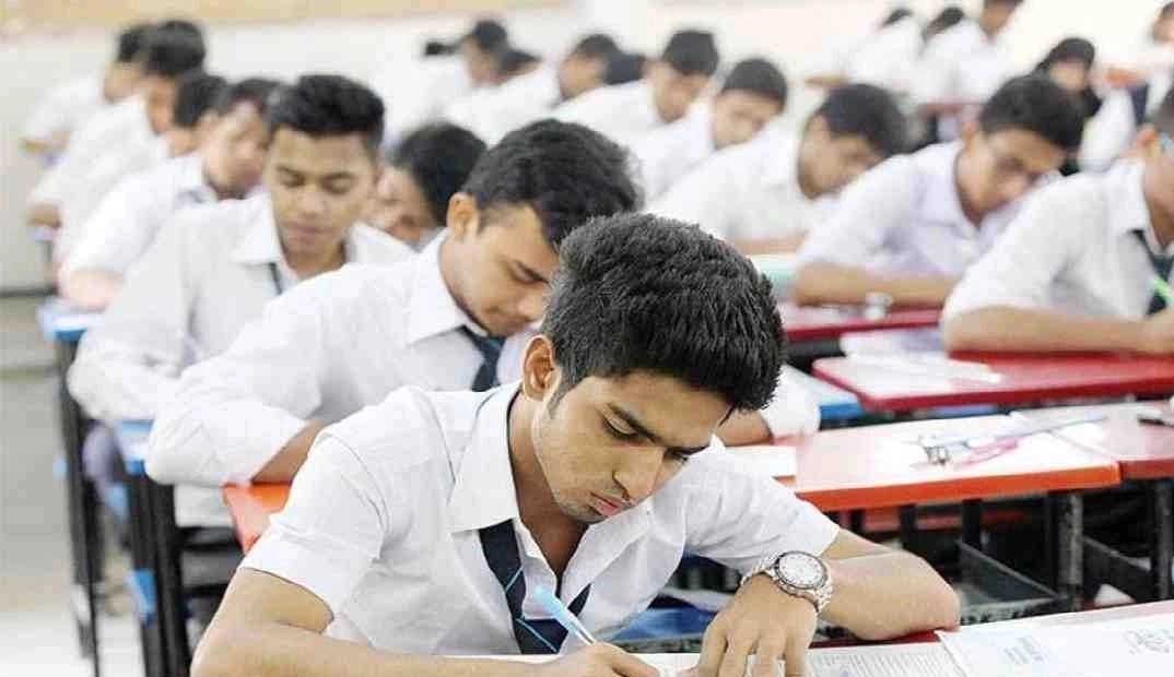 বন্যার কারণে তিন বোর্ডের এইচএসসি ও সমমান পরীক্ষা স্থগিত
