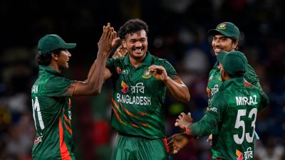 আজ দুই মঞ্চে ক্রিকেট যুদ্ধ: পাকিস্তান-ওয়েস্ট ইন্ডিজ ও বাংলাদেশের অনূর্ধ্ব-১৯ দল মাঠে