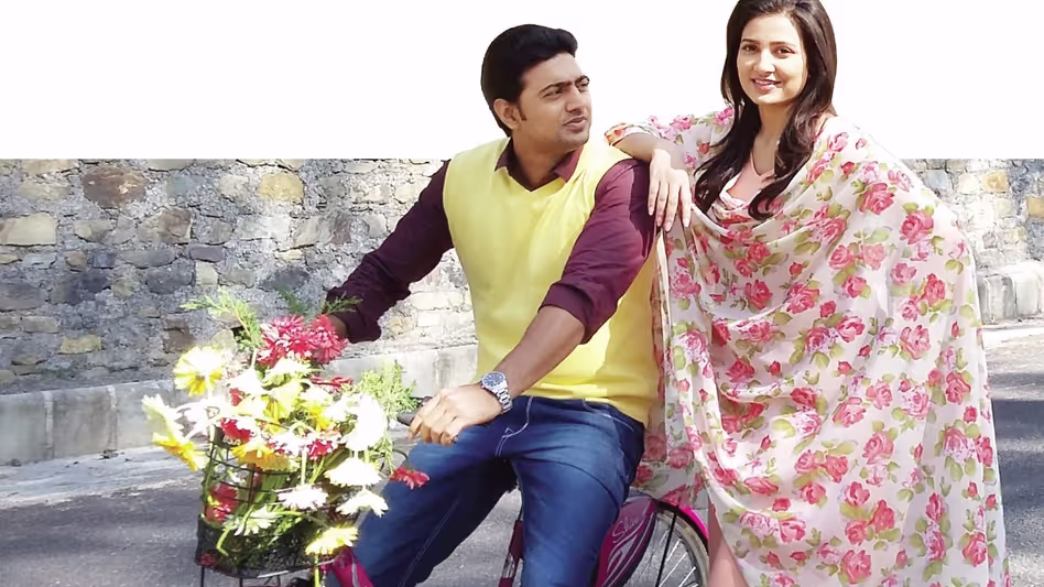 দেব-শুভশ্রীর ‘ধূমকেতু’—অ্যাডভান্স টিকিট বিক্রিতে চমক