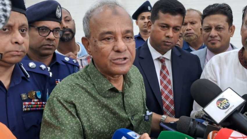 এবারের দুর্গাপূজায় নিরাপত্তা নিয়ে কোনো আশঙ্কা নেই: স্বরাষ্ট্র উপদেষ্টা