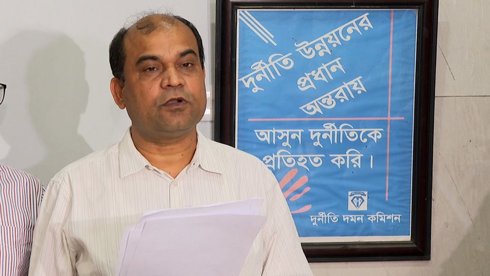 দুই বিশ্ববিদ্যালয়ের সাবেক ভিসিসহ ৬ জনের বিরুদ্ধে মামলার অনুমোদন দিয়েছে দুদক