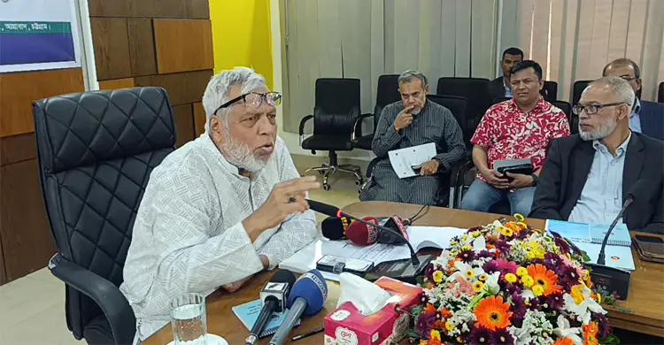 সড়কের চাপ কমাতে ২০ শতাংশ পরিবহন রেল-নৌপথে নিতে হবে: ফাওজুল কবির