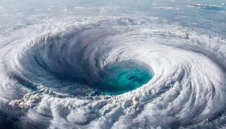 আগামী ২৪ ঘণ্টার মধ্যেই ভারতের উপকূলে আছড়ে পড়বে ঘূর্ণিঝড় ‘দিতওয়াহ’