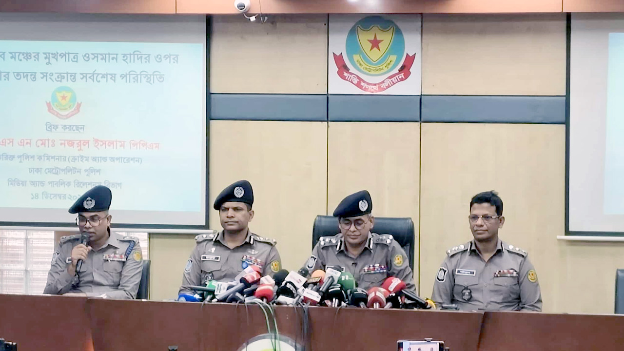 সীমান্তে মানবপাচার চক্রের ২ সদস্যসহ তিনজন আটক, ওসমান হাদির হত্যাচেষ্টা মামলায় অভিযান জোরদার