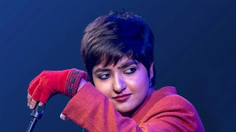 মঞ্চে হামলার শিকার পশ্চিমবঙ্গের গায়িকা, পুলিশের হাতে ধরা পড়লো অভিযুক্ত