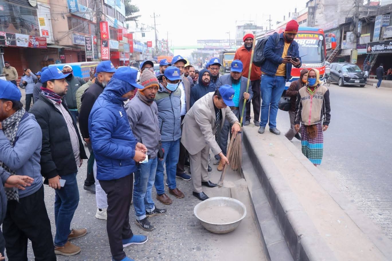 কুমিল্লা সিটি কর্পোরেশনের তিন মাসব্যাপী পরিচ্ছন্নতা অভিযান উদ্বোধন