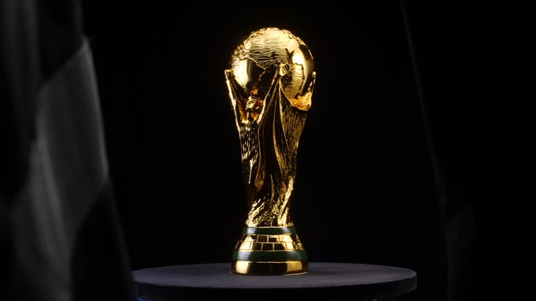 বিশ্বকাপের সোনালি ট্রফি বাংলাদেশে