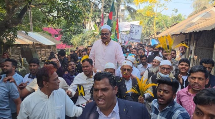 স্মার্ট সিটি ও পর্যটন গড়ে তোলার প্রতিশ্রুতি সীতাকুণ্ডে আসলাম চৌধুরী।