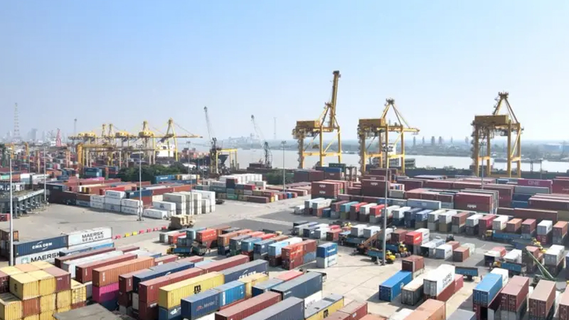 দ্বিতীয় দিনের কর্মবিরতিতে স্থবির চট্টগ্রাম বন্দর