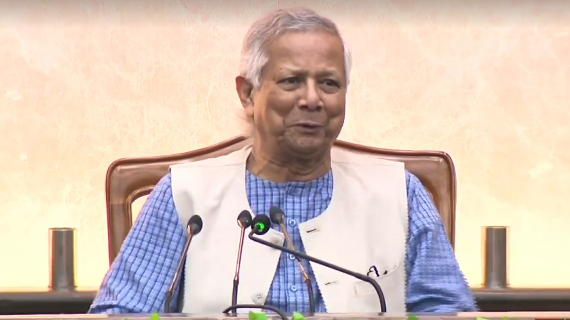 দায়িত্ব হস্তান্তর শেষে নিজ পেশায় ফিরবেন উপদেষ্টারা: প্রধান উপদেষ্টা