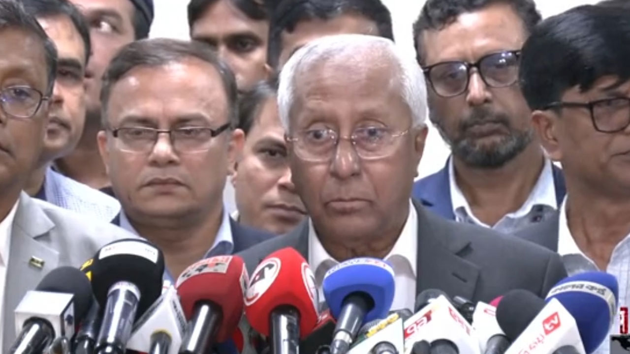 আদালতের নির্দেশে দুই আসনের ফল স্থগিত হয়েছে : ইসি সচিব