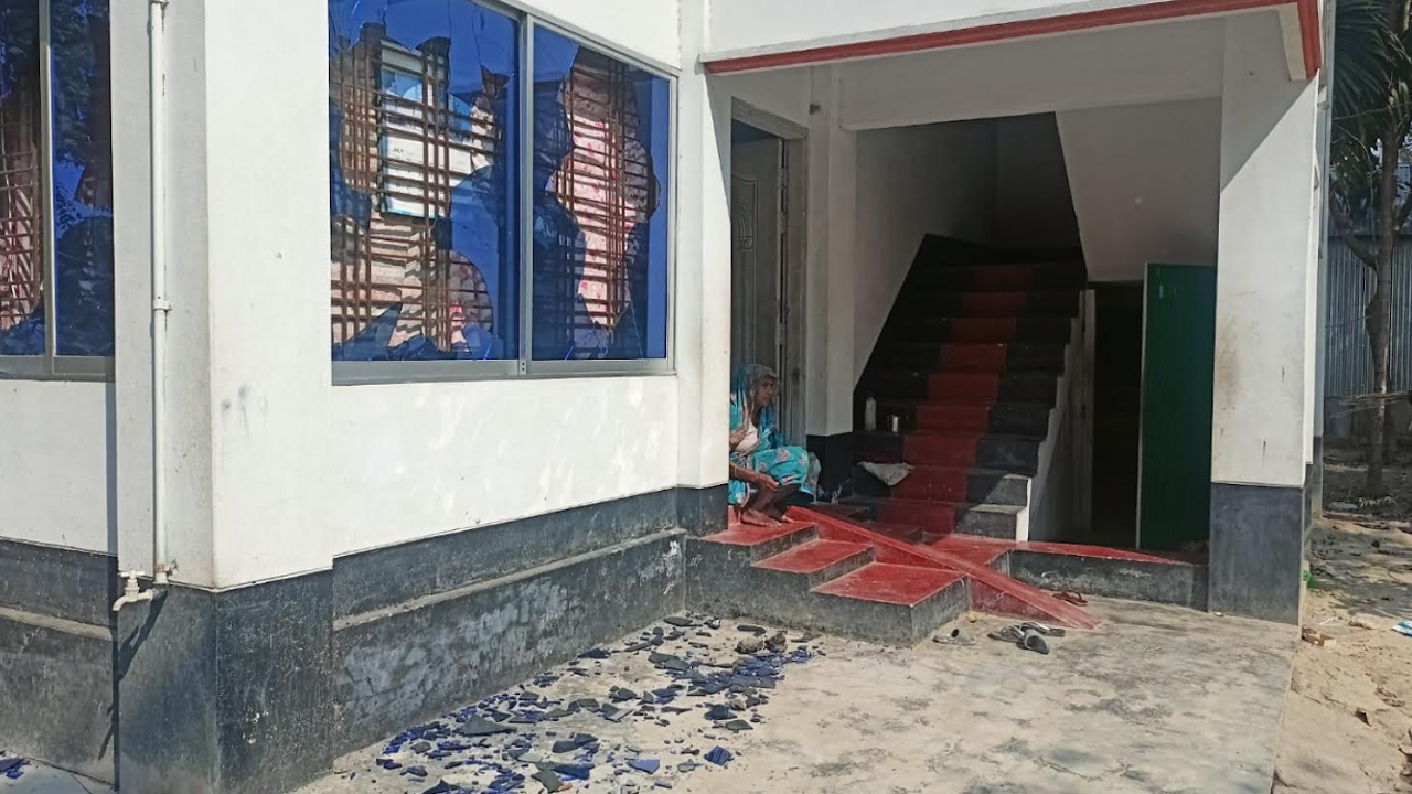 মাগুরায় বিএনপির দুই পক্ষের সংঘর্ষ, ২০ বাড়িতে ভাঙচুর-লুটপাট, নারীসহ আহত ৬