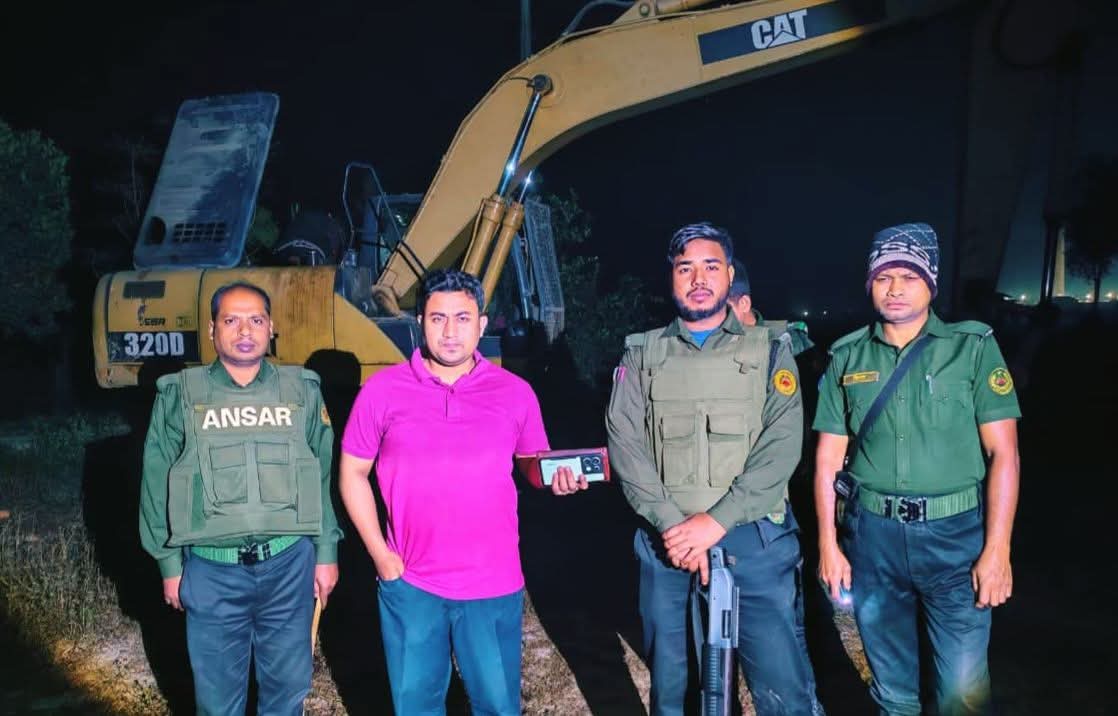 কুমিল্লায় গভীর রাতে প্রশাসনের অভিযান, অতপর...