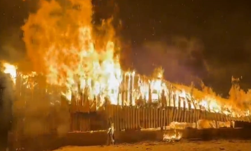 কুষ্টিয়ায় গভীর রাতে আগুন, পুড়ে ছাই ৩ দোকান