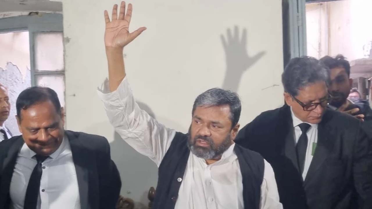 আত্মসমর্পণ করে জামিন পেলেন বরিশাল জেলা আ.লীগের সাধারণ সম্পাদক