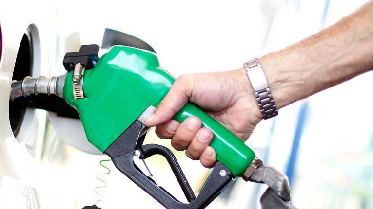 নোয়াখালীতে অকটেন বিক্রি বন্ধ রাখায় দুই পেট্রল পাম্পকে জরিমানা