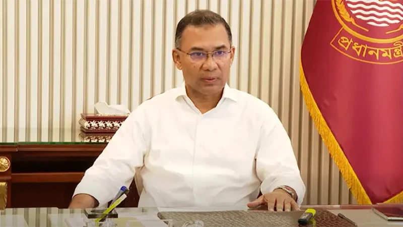 ‘চলেন যুদ্ধে যাই’—সকালে বাড়ি থেকে বের হয়ে বললেন প্রধানমন্ত্রী