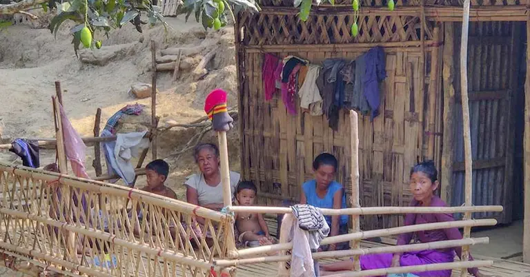 বান্দরবানে প্রথম ধাপে ফ্যামিলি কার্ড পাচ্ছে ১,০৯৭ পরিবার