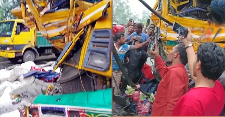 রংপুরে দুই ট্রাকের মুখোমুখি সংঘর্ষে নিহত ২, আহত ১