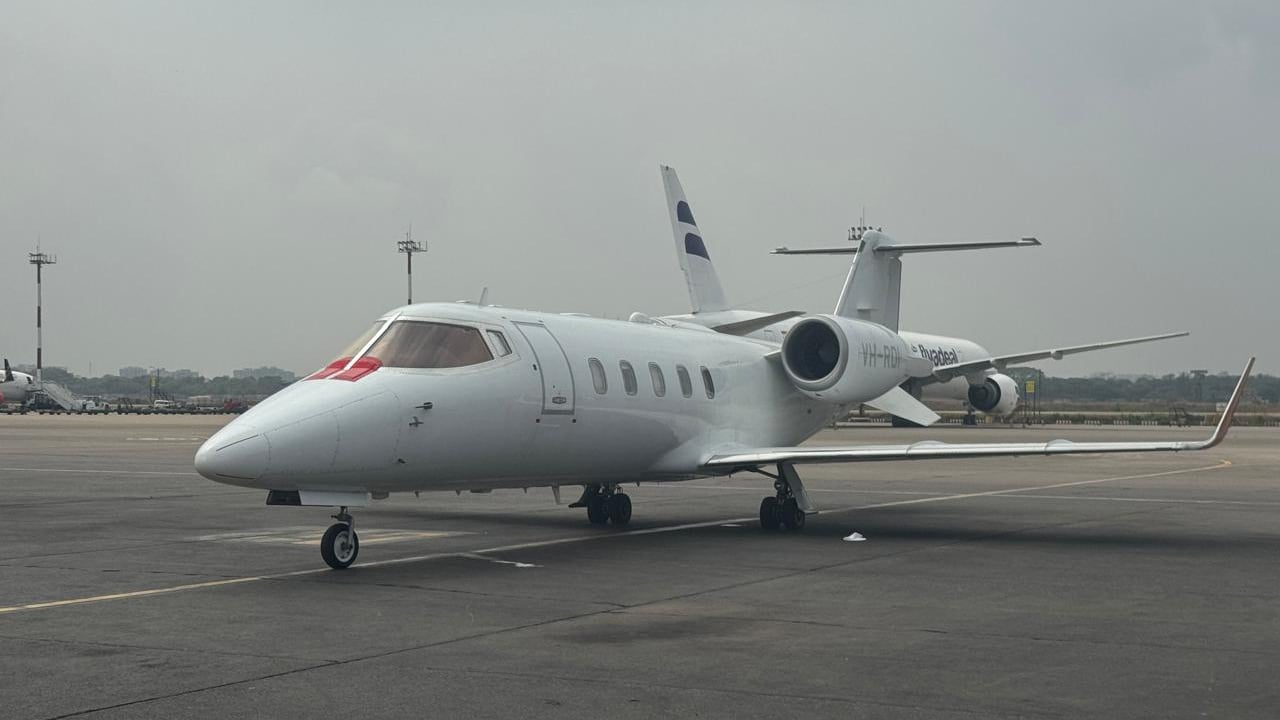 এয়ার অ্যাম্বুলেন্সে সিঙ্গাপুরের পথে মির্জা আব্বাস, দোয়া চাইল পরিবার