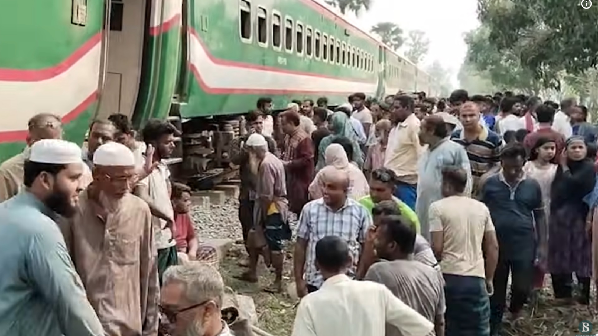 শুক্রবার থেকে শিডিউলে ফিরবে সব ট্রেন