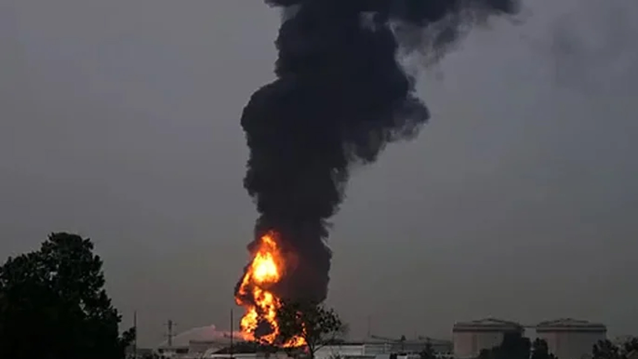 কুয়েত বিমানবন্দরে ড্রোন হামলা, জ্বালানি ট্যাঙ্কে আগুন