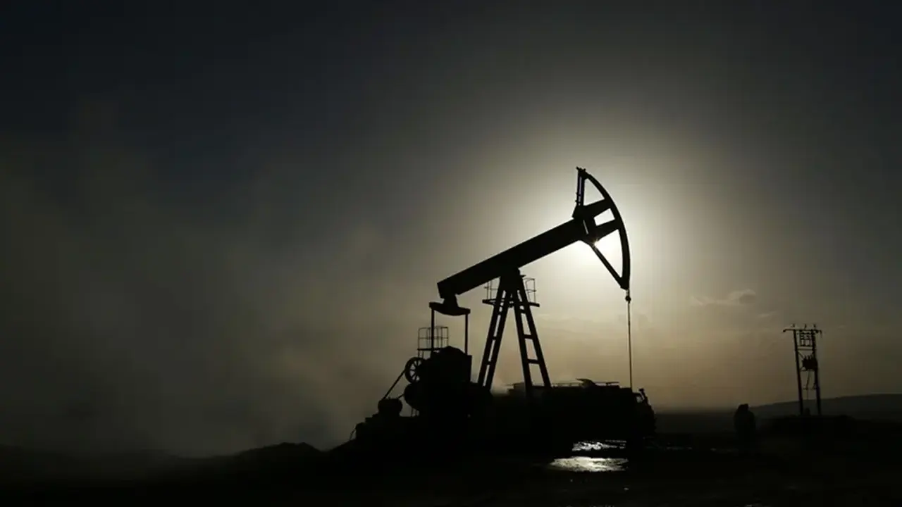 হরমুজ সংকটে তেল উত্তোলন কমাচ্ছে কুয়েত