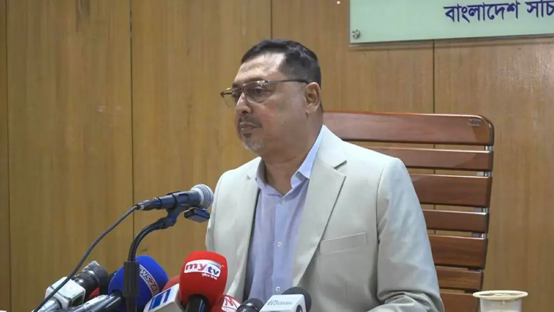 দেশে এক মাসের জ্বালানি তেলের মজুত রয়েছে: মন্ত্রিপরিষদ সচিব