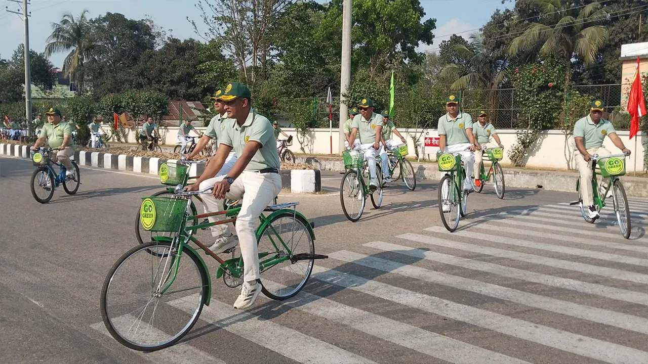 স্বাধীনতা দিবসে কুমিল্লা সেনানিবাসে ‘গো গ্রিন ইনিশিয়েটিভ’ বর্ণাঢ্য সাইকেল র‍্যালি