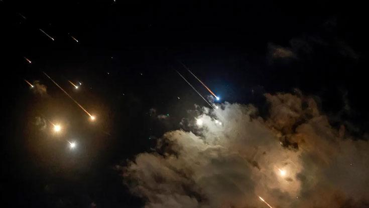 ইরান-হিজবুল্লাহর যৌথ হামলায় কেঁপে উঠল ইসরায়েল