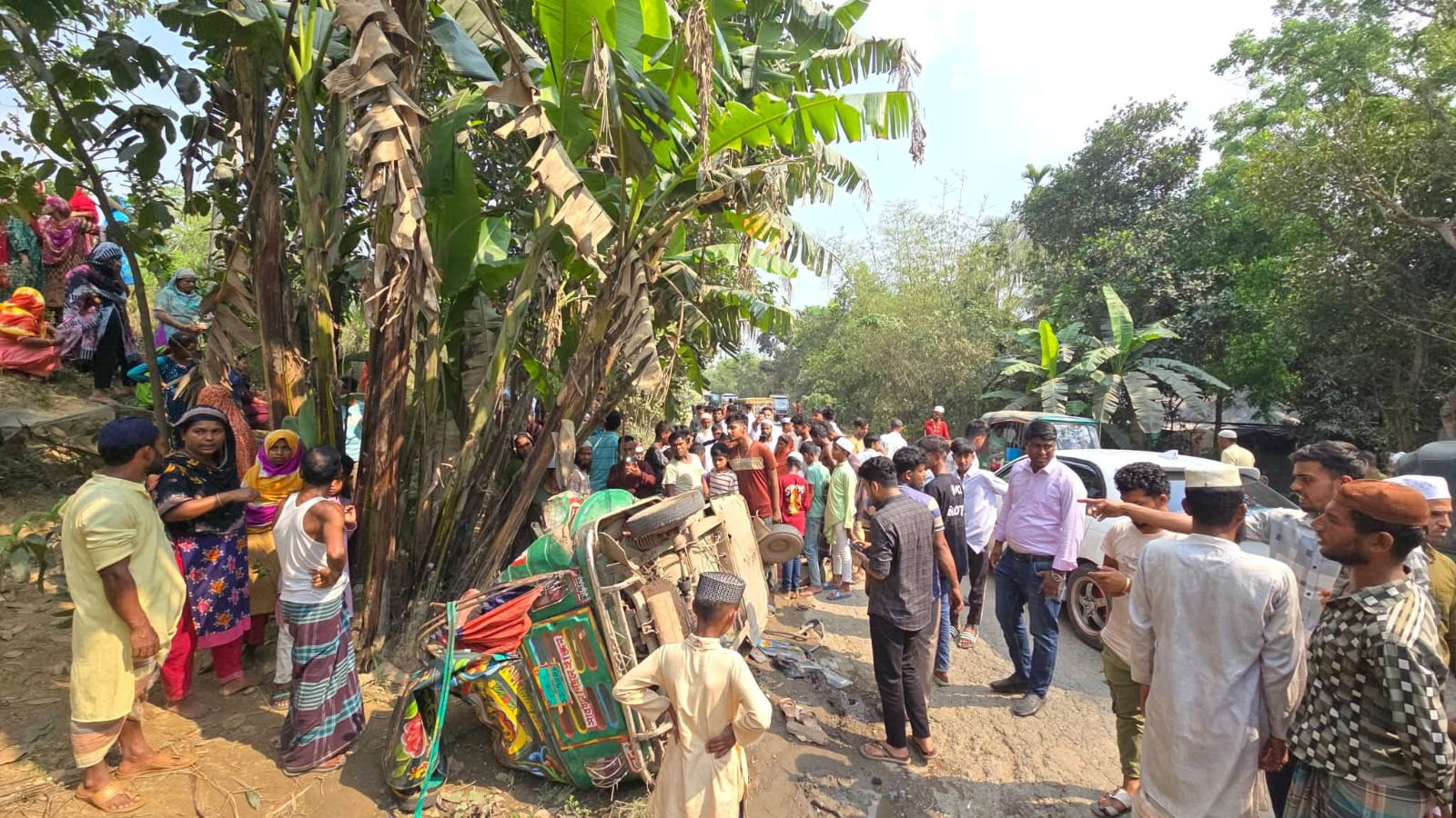 কুমিল্লা-সিলেট মহাসড়কে বাস–সিএনজি সংঘর্ষে নিহত ১, আহত ৪
