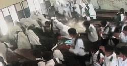 লক্ষ্মীপুরে ক্লাস চলাকালে ছাদ ধস, আহত ৩ শিক্ষার্থী