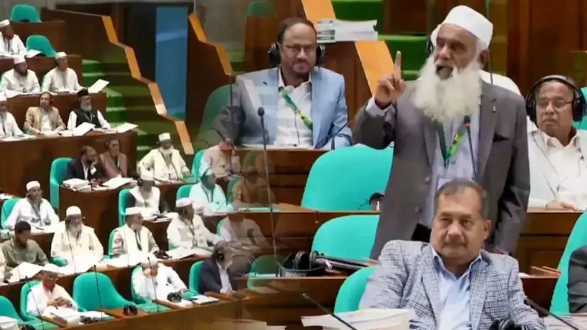 আওয়ামী লীগের আমলের উত্তরই দিচ্ছেন সড়ক মন্ত্রী : মনিরুল হক