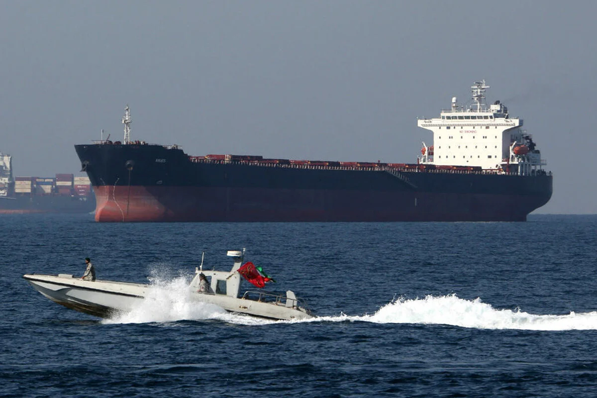 হরমুজ প্রণালিতে ইরান-সংযুক্ত জাহাজের আধিপত্য