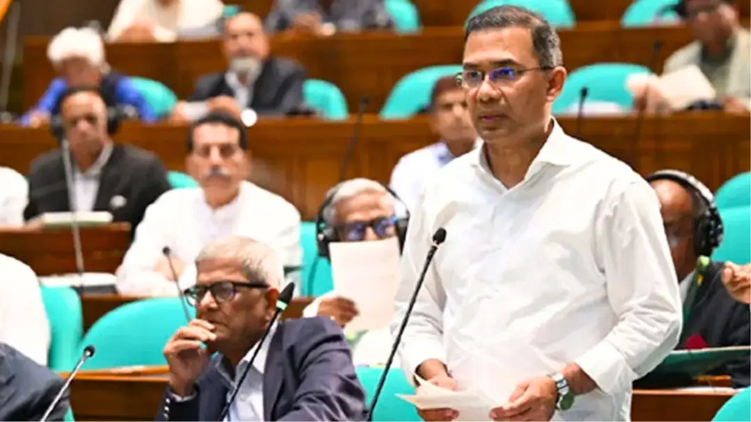 প্রাথমিক শিক্ষার্থীদের জন্য বিনামূল্যে জুতা দেওয়ার ঘোষণা প্রধানমন্ত্রীর