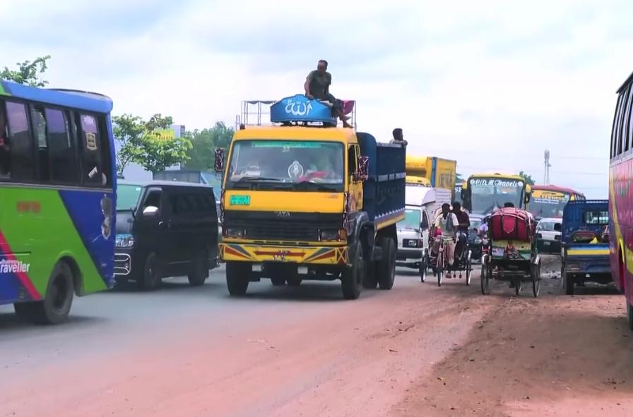 কতো টাকা নির্ধারিত হলো কুমিল্লা-ঢাকা রুটের বাস ভাড়া