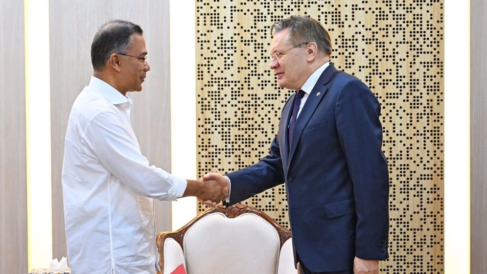 প্রধানমন্ত্রীর সঙ্গে রোসাটম প্রধানের সাক্ষাৎ