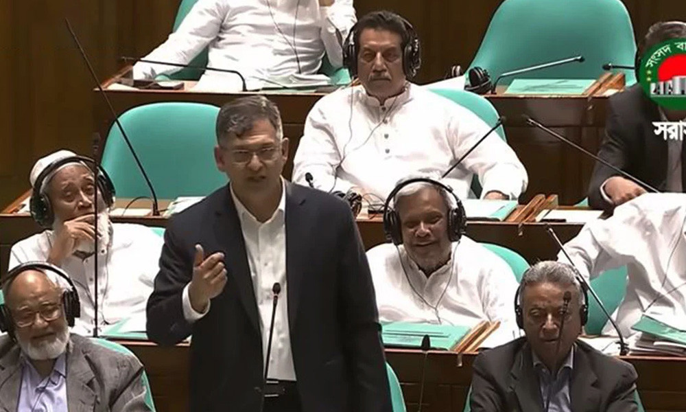 পুলিশে বাড়ছে সাড়ে ১৪ হাজার পদ, সংসদে জানালেন স্বরাষ্ট্রমন্ত্রী