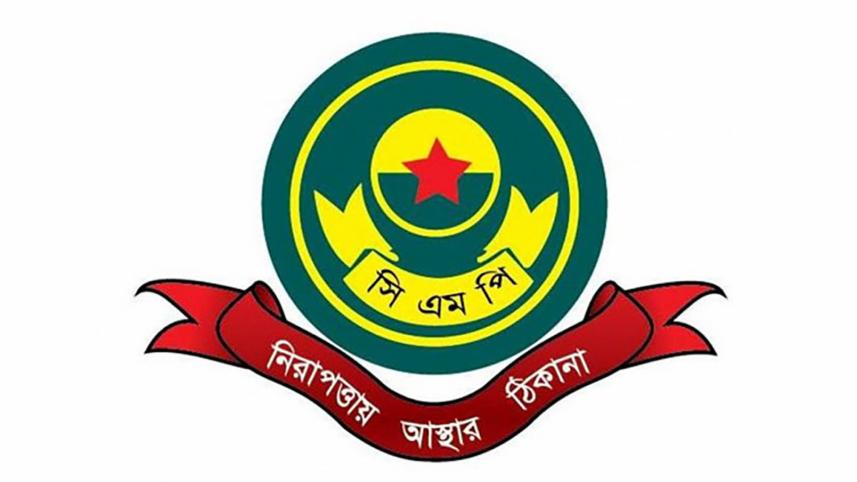 চট্টগ্রাম থেকে গাজীপুর যাওয়ার পথে ৬০ লাখ টাকার কাপড়ের রোল উদ্ধার, গ্রেপ্তার ১
