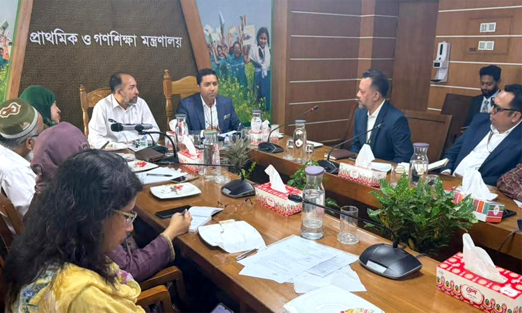 প্রাথমিক শিক্ষার্থীদের দেওয়া হবে ব্যাগ, পোশাক ও জুতা, জানালেন শিক্ষা প্রতিমন্ত্রী